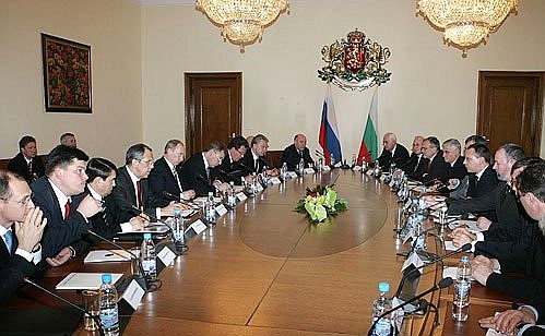 Russian-Bulgarian talks with the participation of delegations.