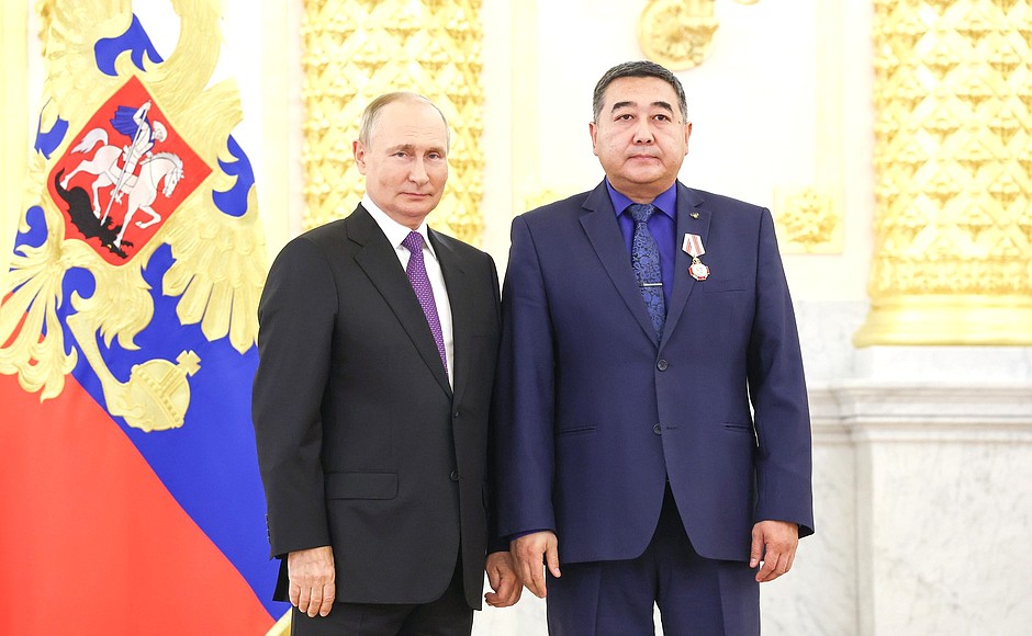 Ceremony to mark the 100th anniversary of the State Sanitary and Epidemiological Service. Dzhangar Sandzhiyev, head of the Rospotrebnadzor Division for the Republic of Kalmykia, awarded the Order of Pirogov.