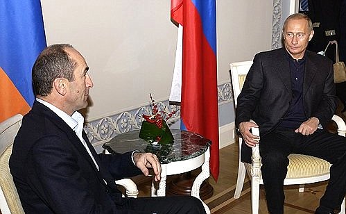 President Putin with Armenian President Robert Kocharian.
