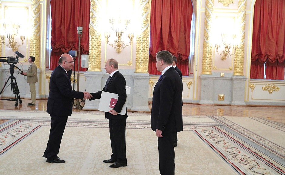 Letter of credence was presented to the President of Russia by Mehmet Samsar (Republic of Turkey).