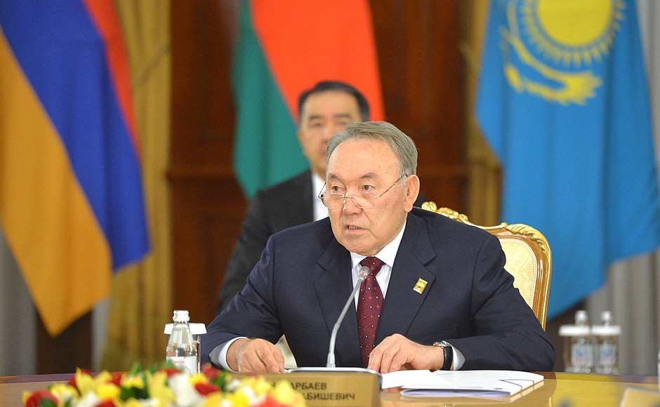 President of Kazakhstan and Chairman of the Supreme Eurasian Economic Council Nursultan Nazarbayev at the Supreme Eurasian Economic Council meeting in narrow format.