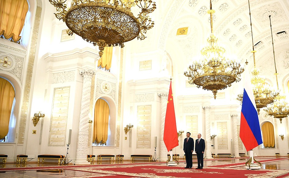 Официальная церемония встречи. С Председателем Китайской Народной Республики Си Цзиньпином.