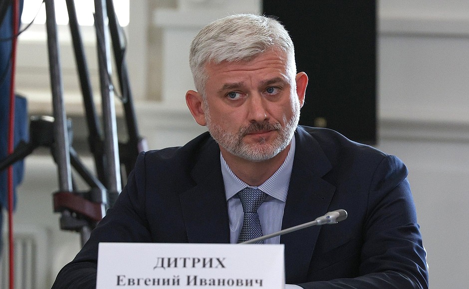 General Director of the the State Transport Leasing Company Yevgeny Ditrikh during a meeting on development of river navigation.