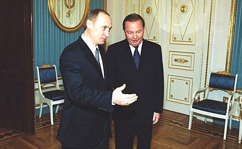 President Vladimir Putin meeting with Slovak President Rudolf Schuster.