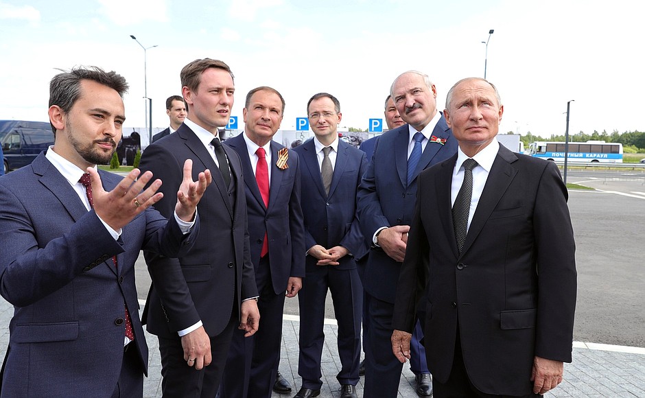 After the unveiling of the Rzhev Memorial to Soviet Soldiers. From left: Memorial creators architect Konstantin Fomin and sculptor Andrei Korobtsov, Director of the Central Museum of the Great Patriotic War of 1941–1945 Alexander Shkolnik, Presidential Aide Vladimir Medinsky, President of Belarus Alexander Lukashenko and Vladimir Putin.