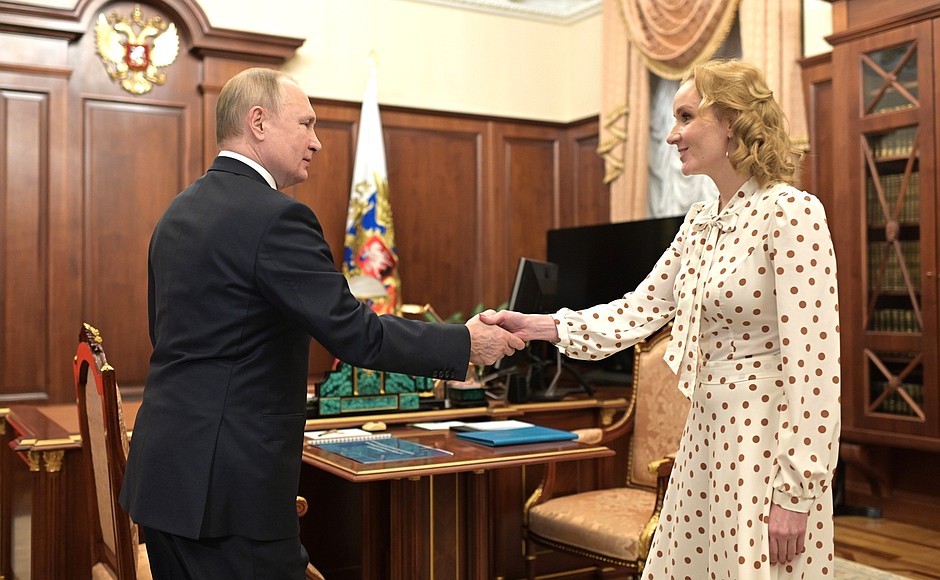 С Уполномоченным при Президенте по правам ребёнка Марией Львовой-Беловой.