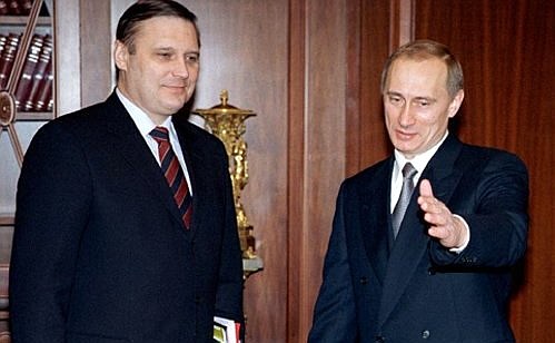 With First Deputy Prime Minister and Finance Minister Mikhail Kasyanov.