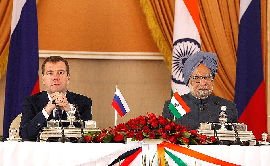 News conference following Russian-Indian talks. With Indian Prime Minister Manmohan Singh.