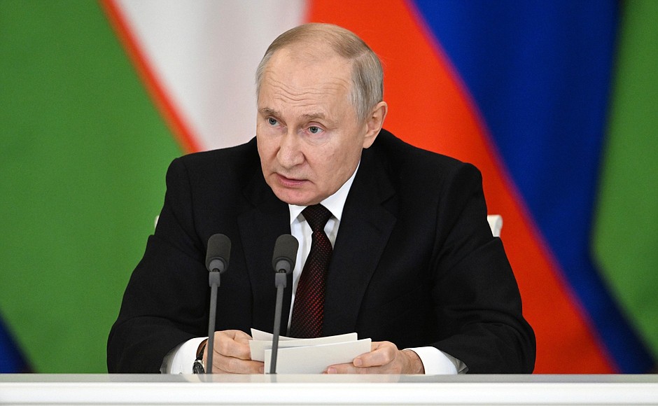 По итогам российско-узбекистанских переговоров Владимир Путин и Шавкат Мирзиёев сделали заявления для средств массовой информации.