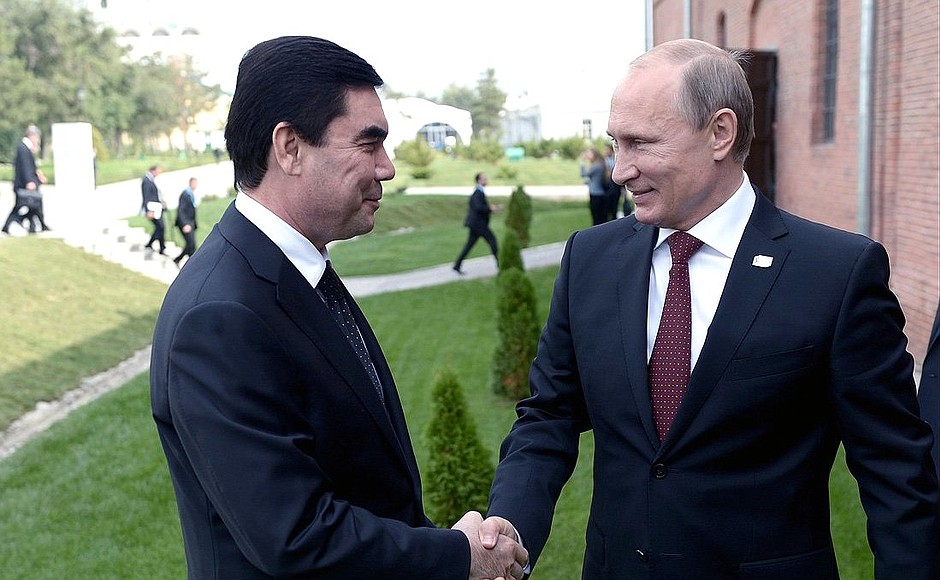 Before the start of the Fourth Caspian Summit. With President of Turkmenistan Gurbanguly Berdymukhamedov.