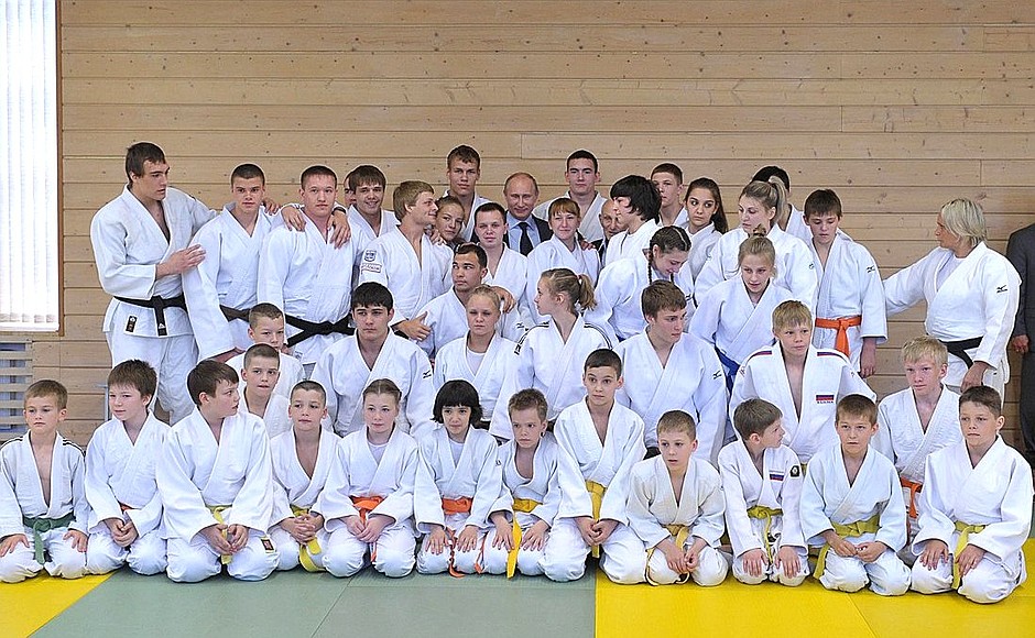 С учащимися санкт-петербургской детско-юношеской спортивной школы №2.