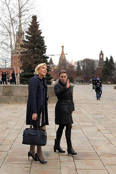 Marine Le Pen, in Russia at the invitation of Russian parliamentarians, visited the Kremlin.