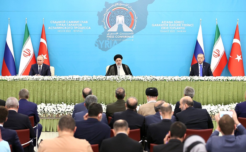 Following the trilateral talks, the presidents of Russia, Iran and Turkiye issued a statement for the media.