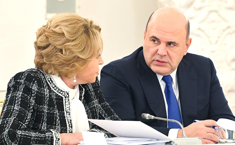 Prime Minister Mikhail Mishustin and Speaker of the Federation Council Valentina Matviyenko before the State Council meeting.