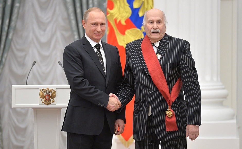 Владимир Зельдин награждён орденом «За заслуги перед Отечеством» I степени.