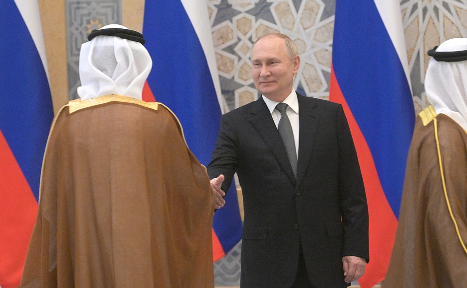 Before Russia-UAE talks. Ceremony for introducing official delegations.
