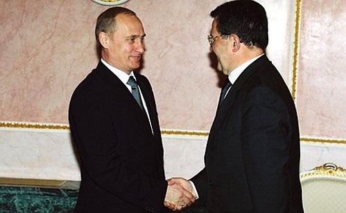 Встреча на высшем уровне Россия – Европейский союз. С Председателем Комиссии Европейских сообществ Романо Проди.