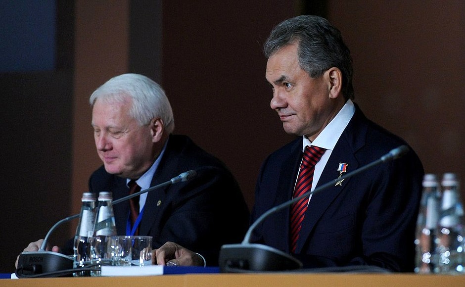 XV congress of the Russian Geographical Society. Dean of the Geography Faculty at Moscow State University Nikolai Kasimov (left) and President of the Russian Geographical Society, Defence Minister Sergei Shoigu.