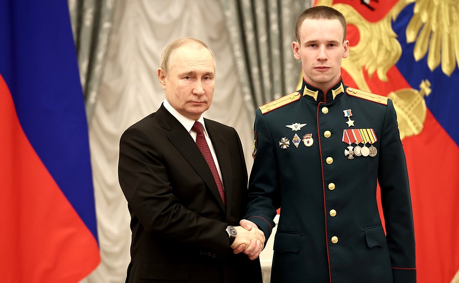 Ceremony for presenting state decorations. The title of Hero of the Russian Federation was awarded to Senior Lieutenant Stepan Belov.