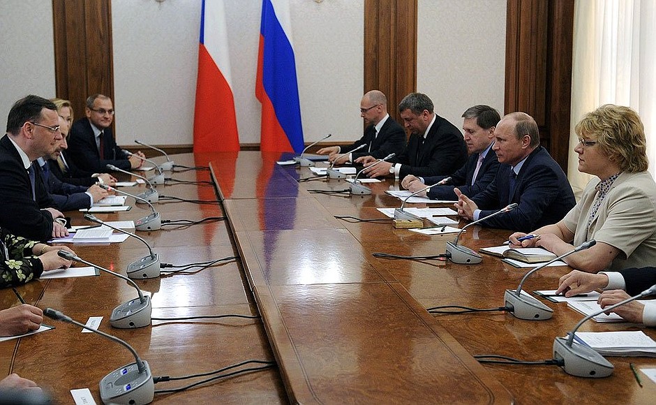В ходе встречи с Премьер-министром Чешской Республики Петром Нечасом.