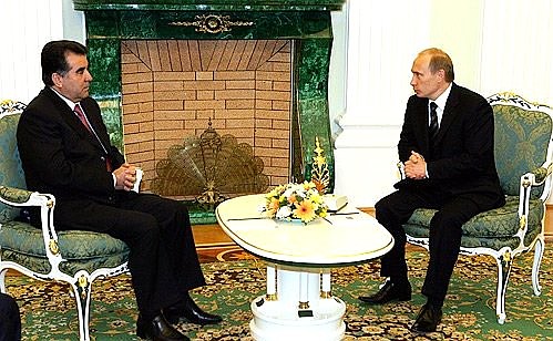 Беседа с Президентом Таджикистана Эмомали Рахмоновым.