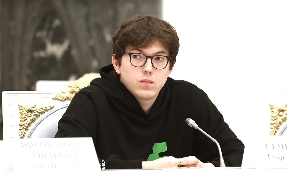 During the meeting of the Russia – Land of Opportunity autonomous non-profit organisation’s Supervisory Board. Yegor Sechinsky, winner of the Digital Breakthrough contest (2019) and founder and CEO of the Ninsar company.