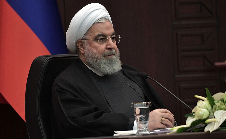 Президент Ирана Хасан Рухани на пресс-конференции по итогам трёхстороннего саммита по сирийскому урегулированию.