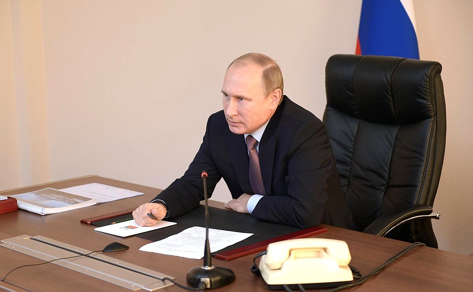 In a video linkup, Vladimir Putin gave the order to start construction work at the Amur gas processing plant.