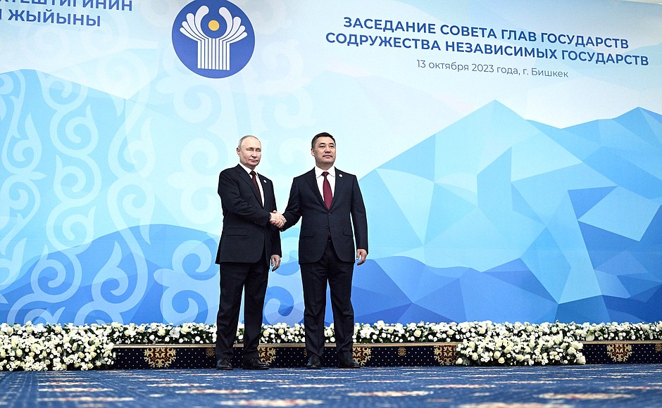 With President of Kyrgyzstan Sadyr Japarov before the meeting of the CIS Heads of State Council.