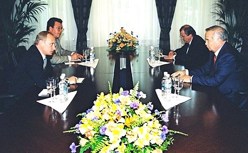 Talks with Uzbek President Islam Karimov.