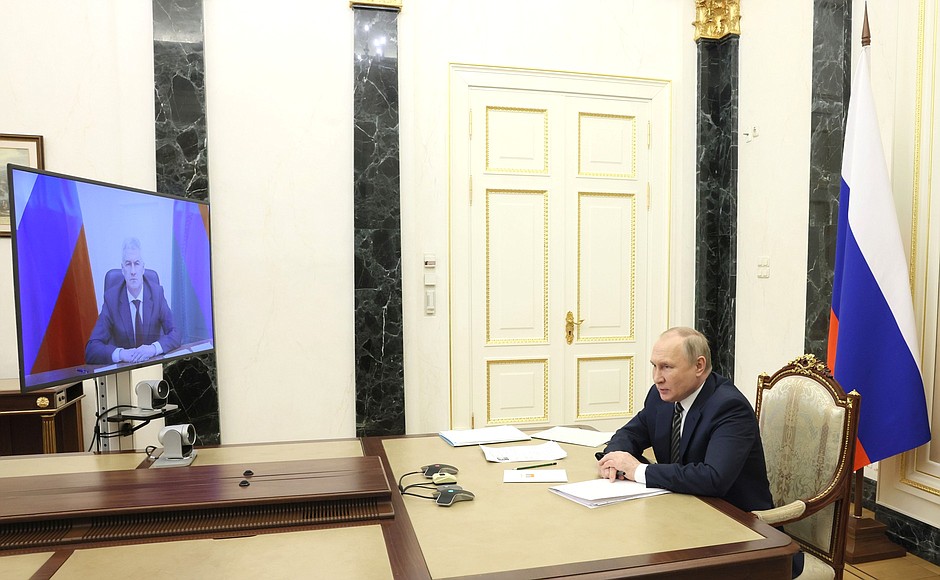 Рабочая встреча с главой Республики Карелия Артуром Парфенчиковым (в режиме видеоконференции).