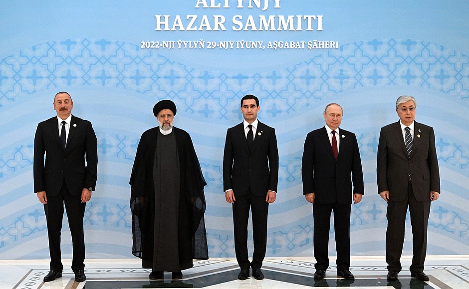 Group photo of the heads of state participating in the 6th Caspian Summit. From left to right: President of Azerbaijan Ilham Aliyev, President of Iran Sayyid Ebrahim Raisi, President of Turkmenistan Serdar Berdimuhamedov, President of Kazakhstan Kassym-Jomart Tokayev.