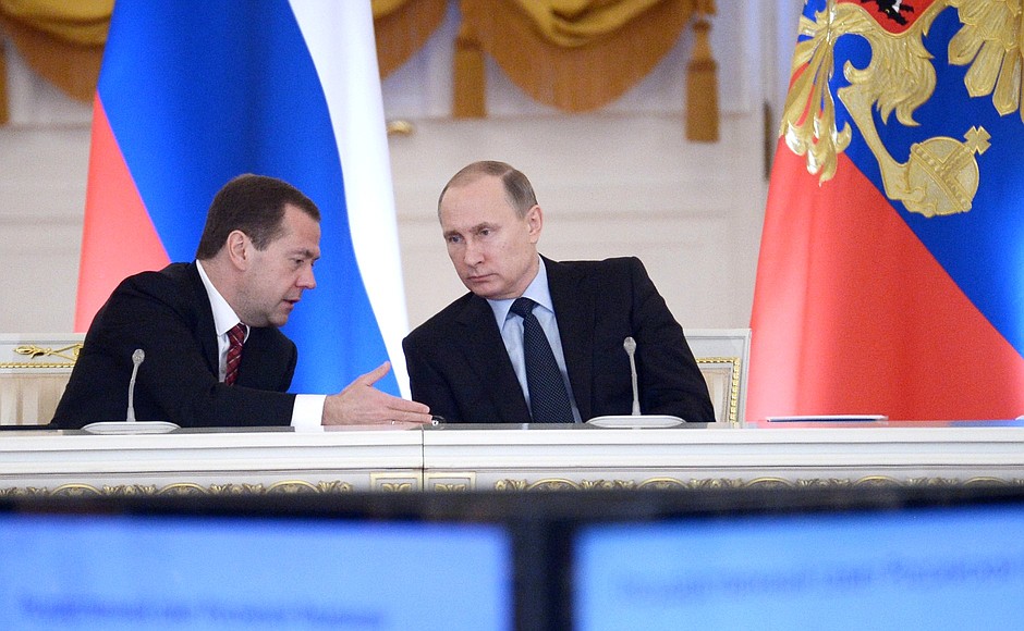 With Prime Minister Dmitry Medvedev at State Council meeting on improving the general education system.