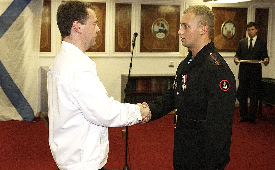 Ceremony awarding state decorations to naval servicemen who took part in the operation to free the Moscow University tanker from pirates. Senior Lieutenant Sergei Irkhin received the Order of Courage.