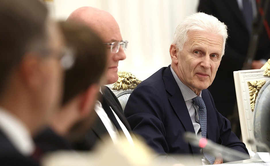 During the meeting of the Russia – Land of Opportunity autonomous non-profit organisation’s Supervisory Board. Presidential Aide Andrei Fursenko.