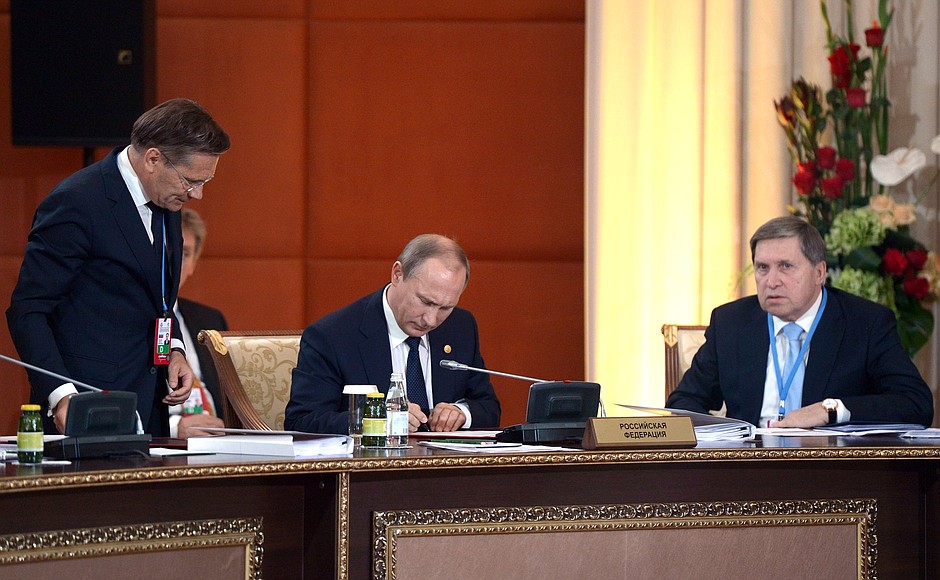 На заседании Высшего Евразийского экономического совета в расширенном составе.