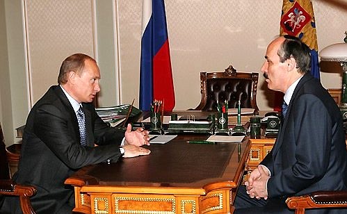 Рабочая встреча с новым российским послом в Таджикистане Рамазаном Абдулатиповым.