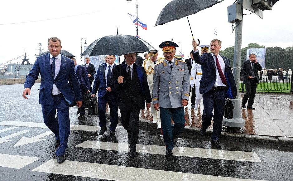 Vladimir Putin attended a ceremonial event as part of Navy Day celebrations on Senate Square. On the right – Defence Minister Sergei Shoigu.