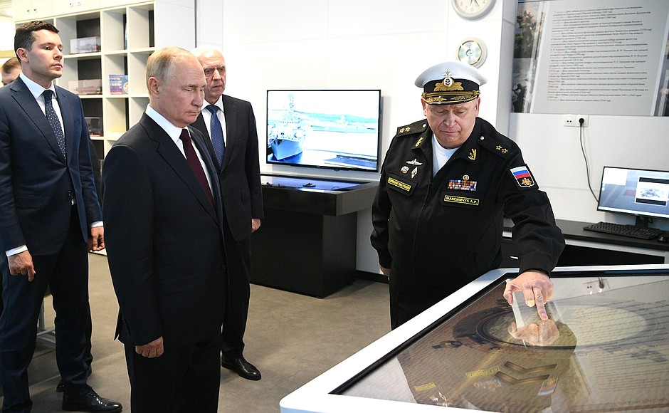 Посещение филиала Нахимовского военно-морского училища в Калининграде.