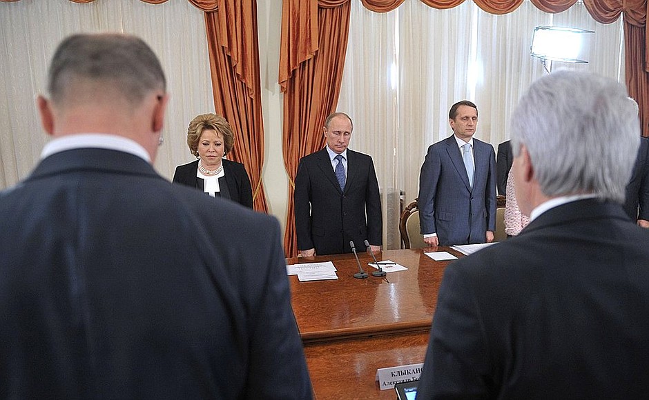 Before the meeting with members of the Council of Legislators’ Presidium. Minute of silence in memory of the victims of a fire in a hospital near Moscow.