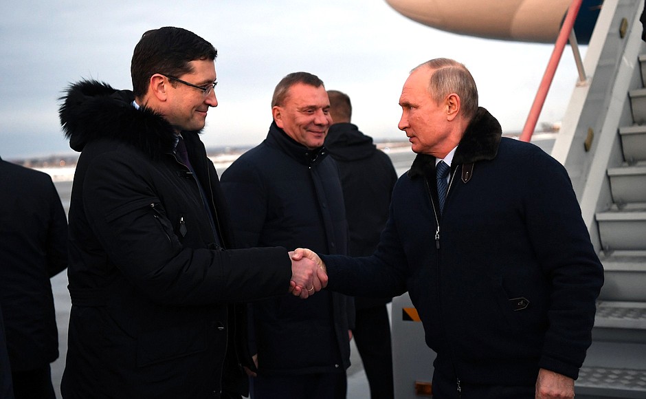 Vladimir Putin arrives in Sarov. With Governor of Nizhny Novgorod Region Gleb Nikitin, left, and Deputy Prime Minister Yury Borisov.