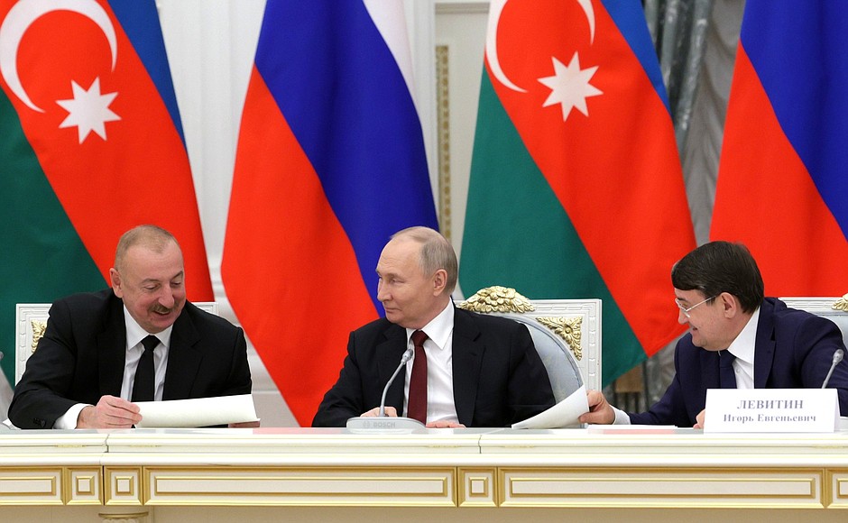 With President of the Republic of Azerbaijan Ilham Aliyev and Presidential Aide Igor Levitin at the meeting with veteran builders and workers of the Baikal-Amur Mainline.