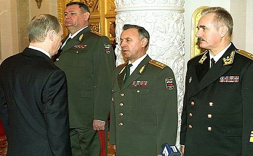 President Putin with top-ranking officers of the Russian Army. From left to right: Col. Gen. Vladimir Boldyrev, the newly appointed commander of the North Caucasian Military District; Col. Gen. Nikolai Makarov, the newly appointed commander of the Siberian Military District, and Admiral Vladimir Masorin, the newly appointed commander of the Black Sea Fleet.