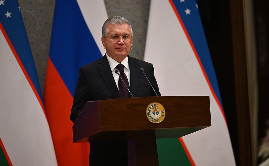 Shavkat Mirziyoyev at the ceremony to present Order of Alexander Nevsky to President of Uzbekistan.