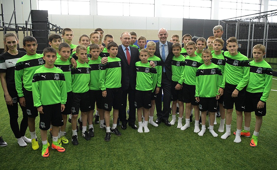 With students of the FC Krasnodar Academy.