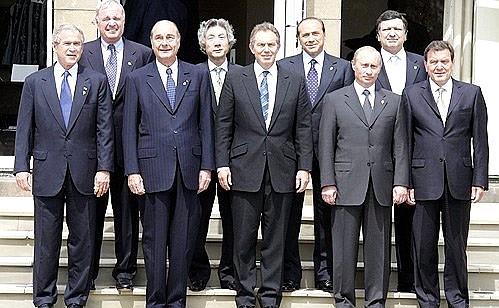 Joint photography session of heads of state and governments of the G8.
