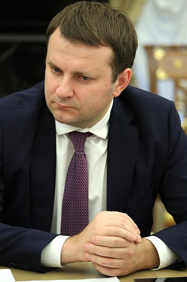 Министр экономического развития Максим Орешкин на совещании с членами Правительства.