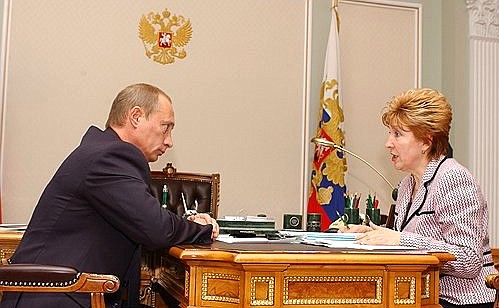 С заместителем Председателя Правительства Галиной Кареловой.