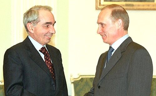President Vladimir Putin and Italian Prime Minister Giuliano Amato.