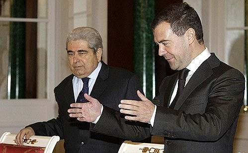 Перед началом российско-кипрских переговоров. С Президентом Республики Кипр Димитрисом Христофиасом.